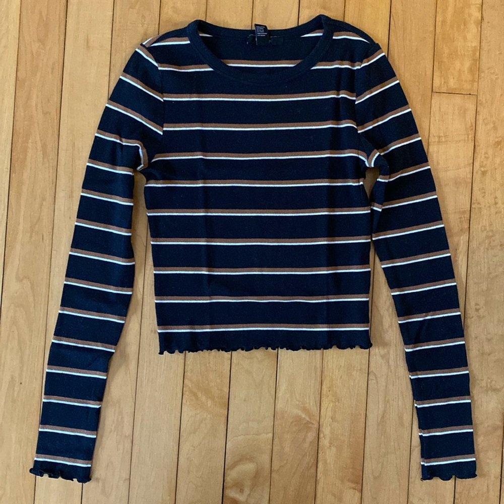 Striped long sleeve t-shirt. Size S.